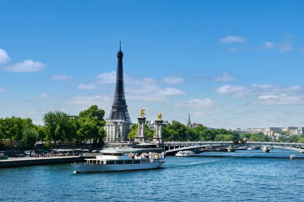 Seine Cruise Tickets Prices - This is what you need to know! | Cruise ...
